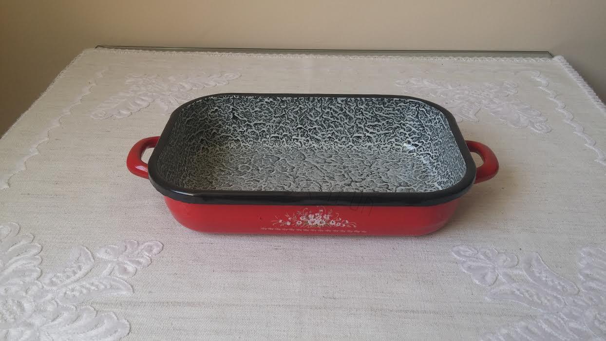 Smaltovaný pekáč červený 26cm